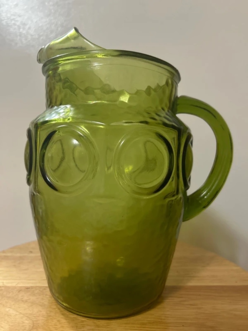 Vintage 1970 Anchor Hocking Heritage Hill Bullseye Ice Lip Avocado Green Pitcher